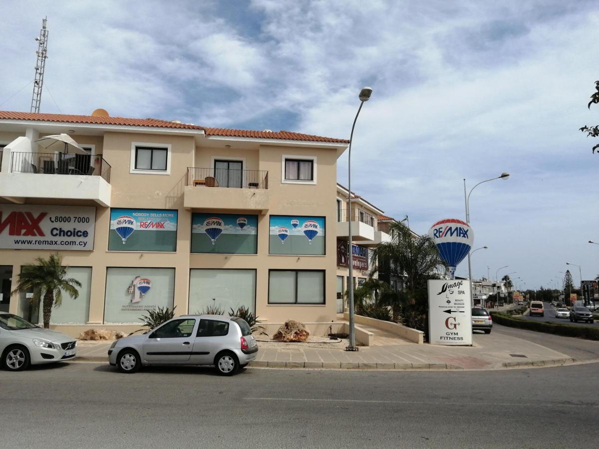 Barlee'S Apartment Paralimni Bagian luar foto