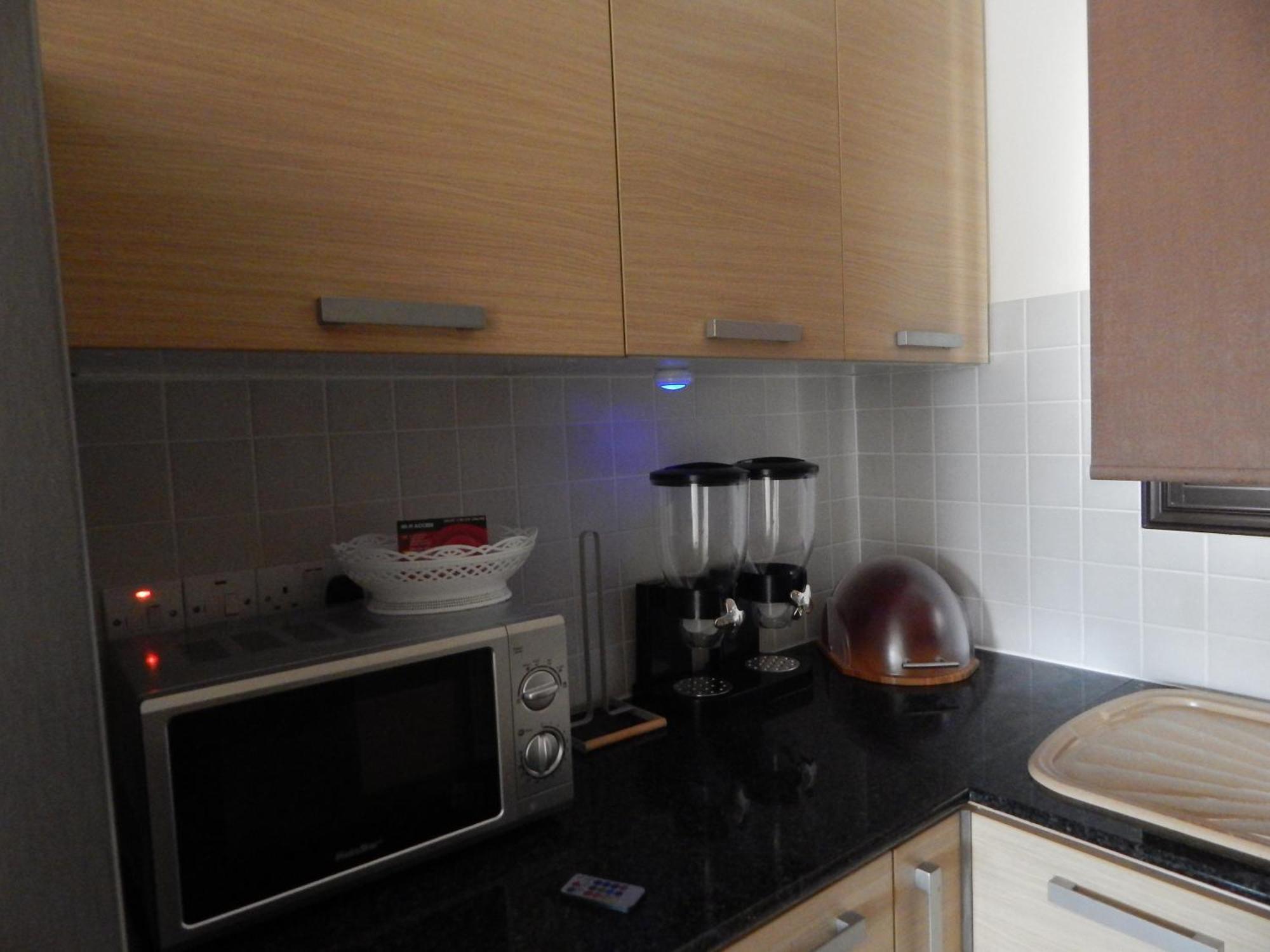Barlee'S Apartment Paralimni Bagian luar foto
